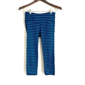 ATHLETA Womens XS Navy Turquoise Stripe Chaturanga Crop Mid Rise Capri Leggings